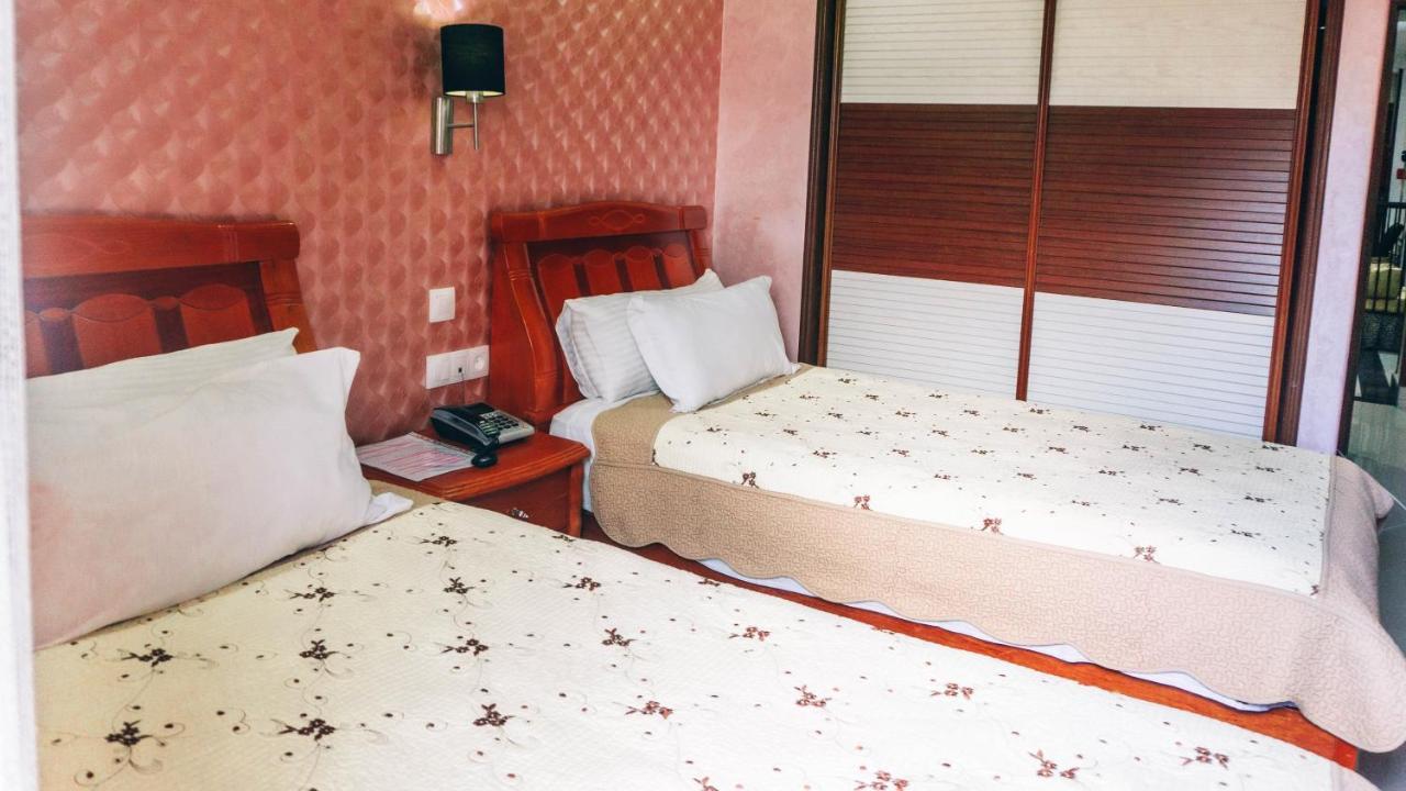 Hotel Atenas Tétouan Екстериор снимка